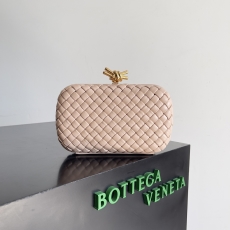 Bottega Veneta Clutch Bags